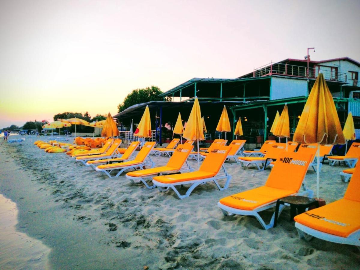 Hotel Ennis Inn เทเคียร์ดัก ภายนอก รูปภาพ